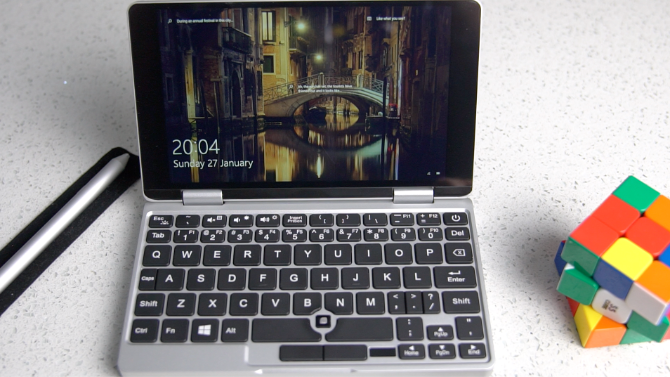חשבתי ש- Netbooks מתו? התערובת האחת 2S תגרום לכם לחשוב שוב על מיקס אחד 2S 12
