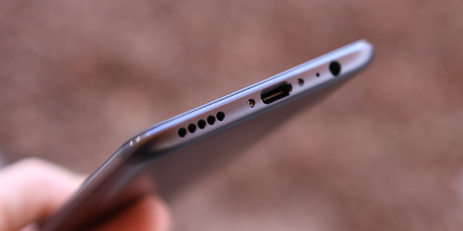 סקירה של OnePlus 5: ברצינות, זהו האנדרואיד הטוב ביותר כרגע בתחתית oneplus 5