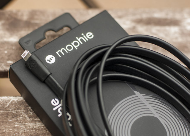 סקירת כבל ברק - mophie Round-Up