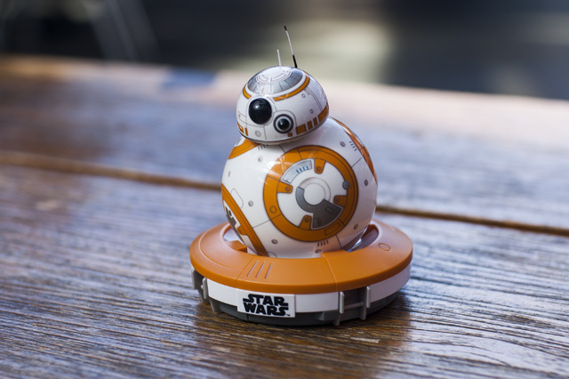 Feline the Force: סקירת מלחמת הכוכבים BB-8 סקירה ו- Giveaway DSC 0051