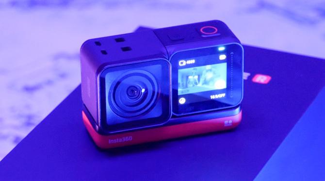 insta360 אחת r עם מצב vlog