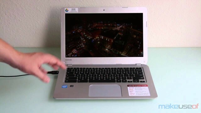 תמונה ממוזערת לסרטון יוטיוב Toshiba CB35-A3120 Chromebook Review and Giveaway